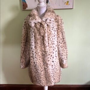 Vintage Sportowne faux fur coat, size L